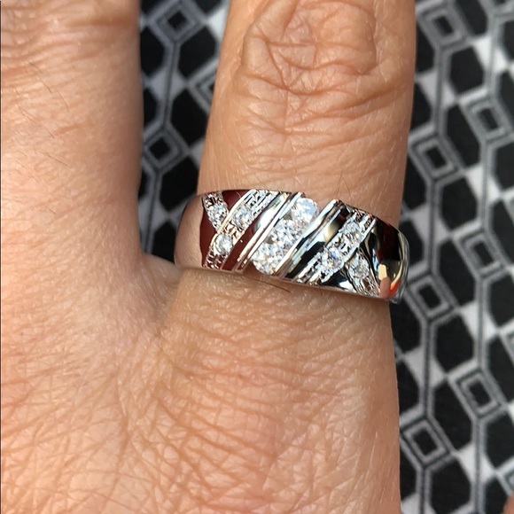 14k gold plated Men's Wedding Band - Picture 2 of 8